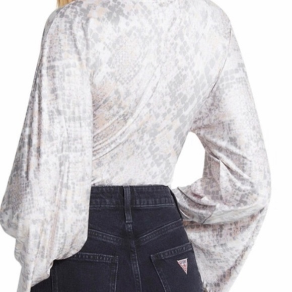 {NWT} Guess Snake Print Bodysuit XL Gray - Picture 3 of 14